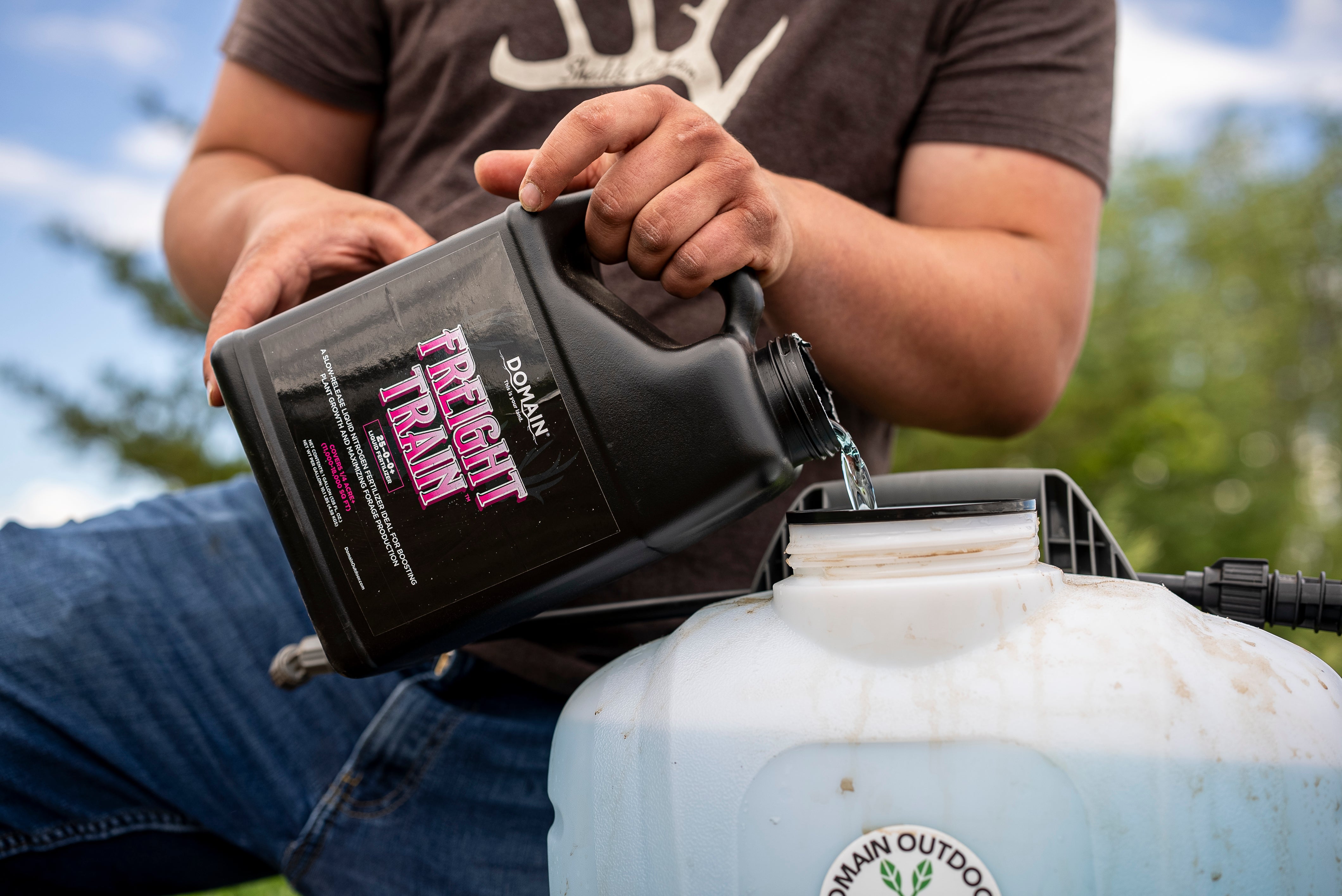 Freight Train™ 25-0-0+ Liquid Fertilizer - Domain Outdoor